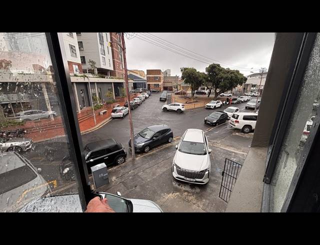 BUSINESS PROPERTY TO RENT IN SALT RIVER